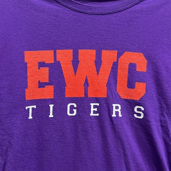Edward Waters, college T-shirt size small Go Tigers - Picture 2 of 3